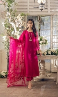Magna is created on pure organza in an alluring tone of magenta. With threadwork and hand craftmenship this verstaile look can be wore for daytime nikkah events and post wedding dinner parties.