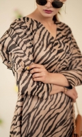 Animal printed chiffon midi dress with A-line silhouette and side-slit skirt with straight hem. Over lapping V-neckline connecting with front skirt’s slit and detailed pleated sleeves from the top.