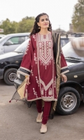 Shirt Dyed Embroidered Self Jacquard Shirt Panels 1.15m Dyed Self Jacquard Shirt Back & Sleeves 1.85m Embroidered Bunches 2PC Embroidered Patti 1PC Color: Maroon Fabric: Self Jacquard  Trouser Dyed Cotton Trouser 2.5m Color: Maroon Fabric: Cotton  Dupatta Yarn Dyed Jacquard Organza Dupatta 2.5m Color: Black and Golden Fabric: Yarn Dyed Jacquard Organza