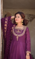 Jaamni A pishwas paper cotton blended with delicate handwork of zarri and dabka on neckline sleeves and sleeves border . Including jamwaar trouser and full chann net dupatta
