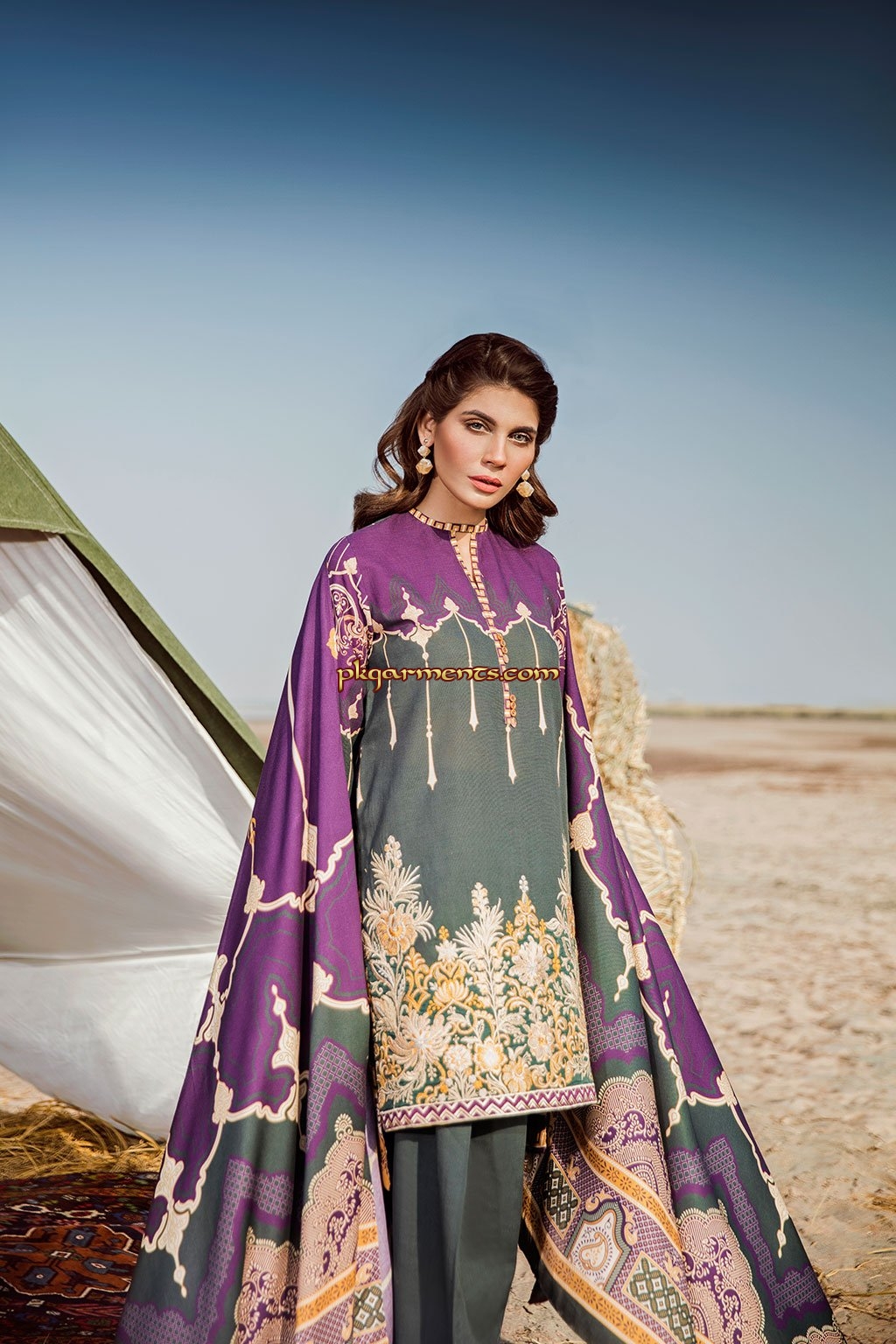••Baroque••Pakistani designer suit In KHADDAR Readymade