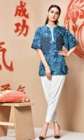 printed button front top with elbow length sleeves and emboidered pockets in regular fit