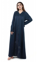 Designed with shiny silver studs. Open-front style. It comes with a complimentary hijab
