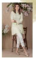 Dobby straight shirt with embroidered neckline and sleeves.