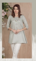 Dobby embroidered tunic with boat neck and 3 quarter sleeves.