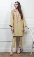 Jacquard embroidered gold shirt Embellished with laces and buttons Round neck Straight sleeves Straight hem