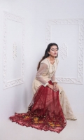 Old is gold. This tTraditional Short Shirt with Hijar Pants is an Ode to Perfection. The Shirt is Furthermore Enhanced with Intricate Embroidered Neckline, and Boti. It Comes with Beautifully Embroiderd Hijar Pants and Heavily Embroidered Net Dupatta